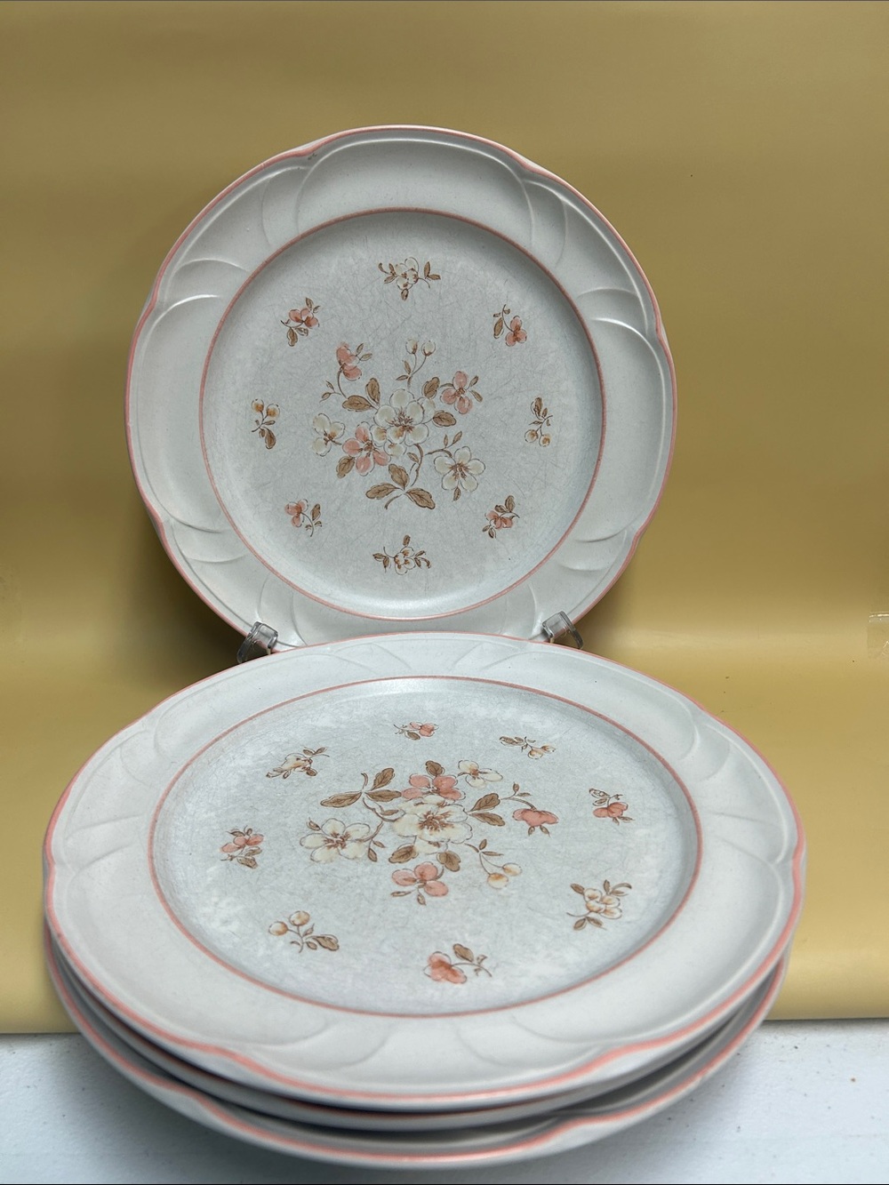 Set Of (4) Country Ware , Peachwood Stoneware Dinner Plates 11 inches